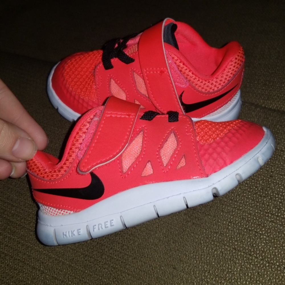 Baby size 6 nike free shoe